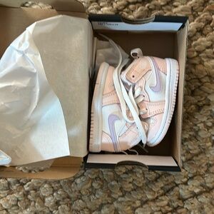 Brand new - never worn- Nike Jordan mid for babies - pink and violet